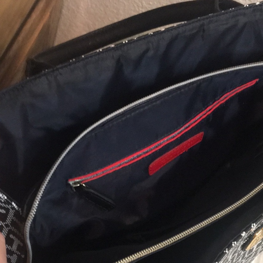 Tommy Hilfiger Black & White Tote Bag - Picture 8 of 10